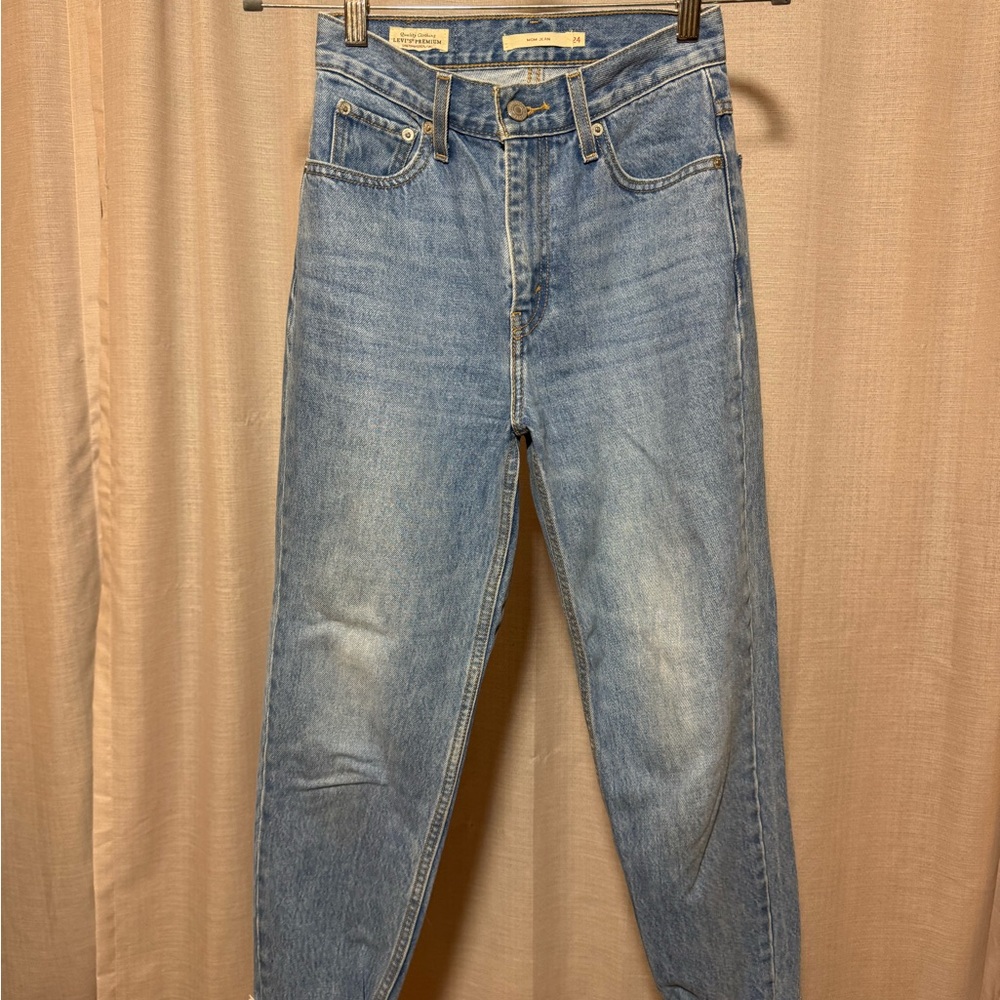 Levi's Blue Straight Leg Jeans Vintage-Inspired